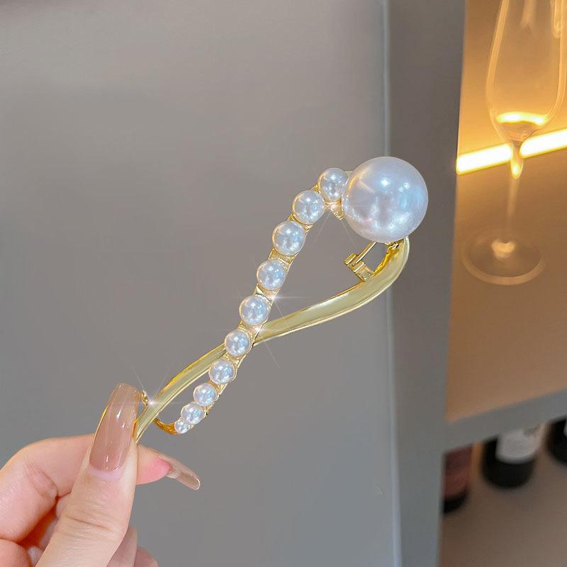 Elegant Shark Clip Pearl Hair Barrette for Women Chignon Hair Accessory with Frog Button Design 1/3pcs Set