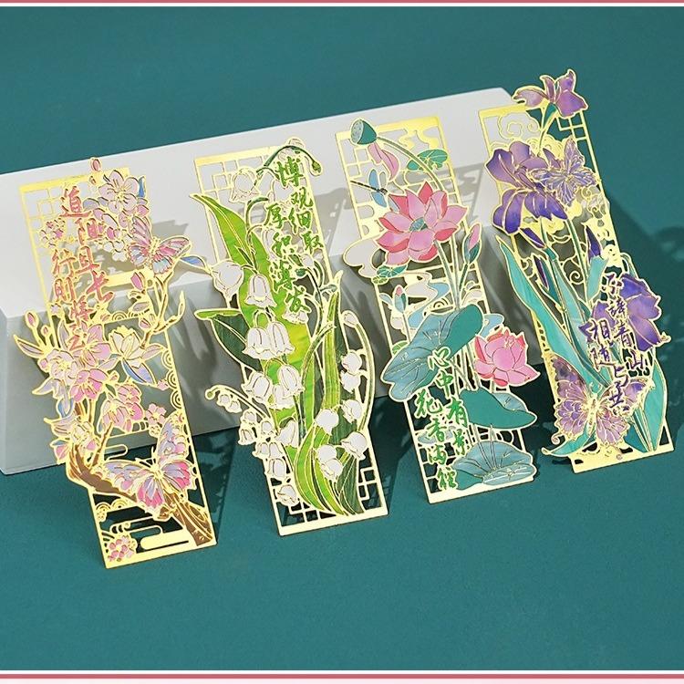 Traditional Chinese Brass Bookmark with Tassel Elegant Laser Cut Metal Page Marker Ancient Style Landscape Reading Accessories