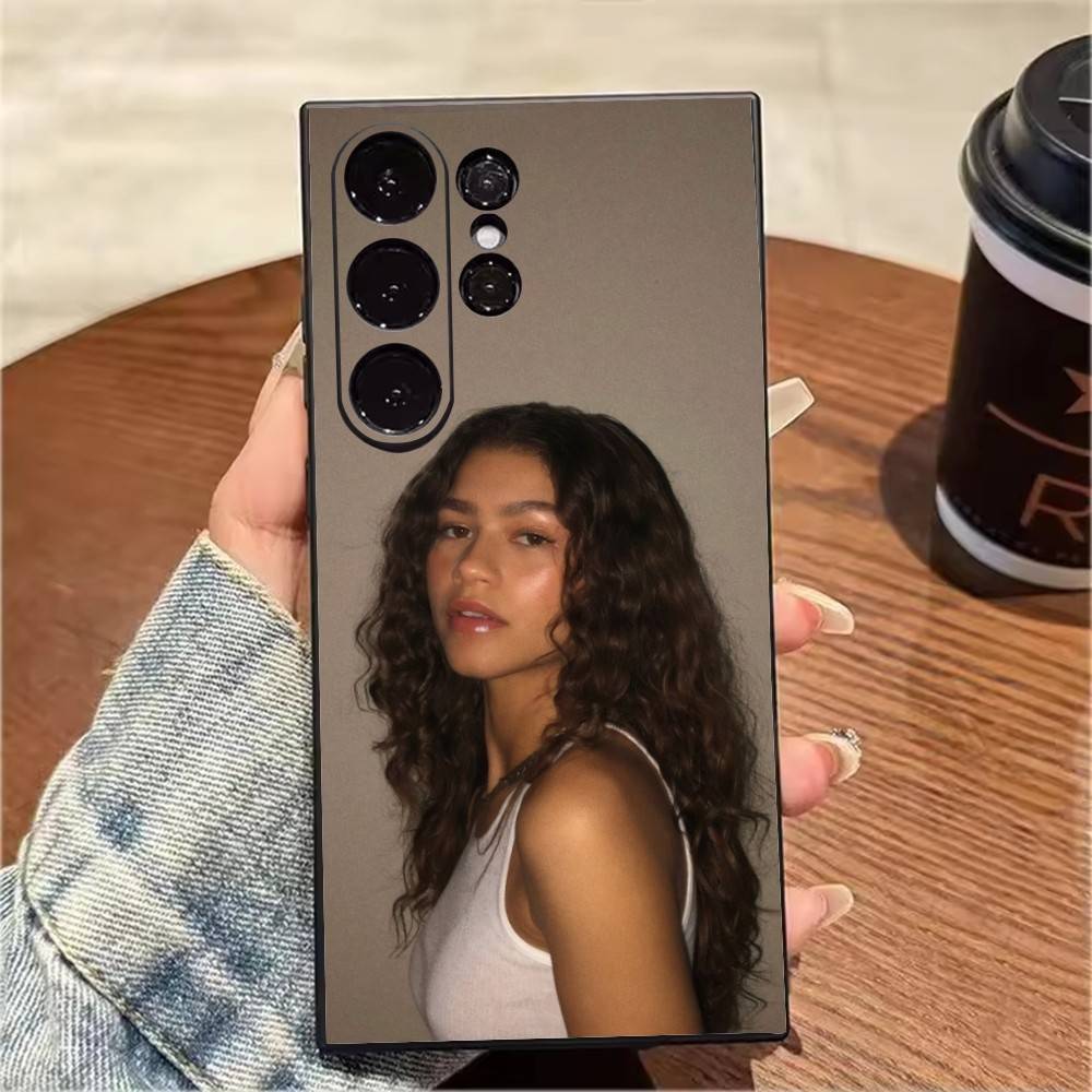 Z-Zendaya Euphoria Printing Phone Case For Samsung S25,S24,S21,S22,S23,S20,Ultra,S26,Plus,Fe,Note,5G Black Cover