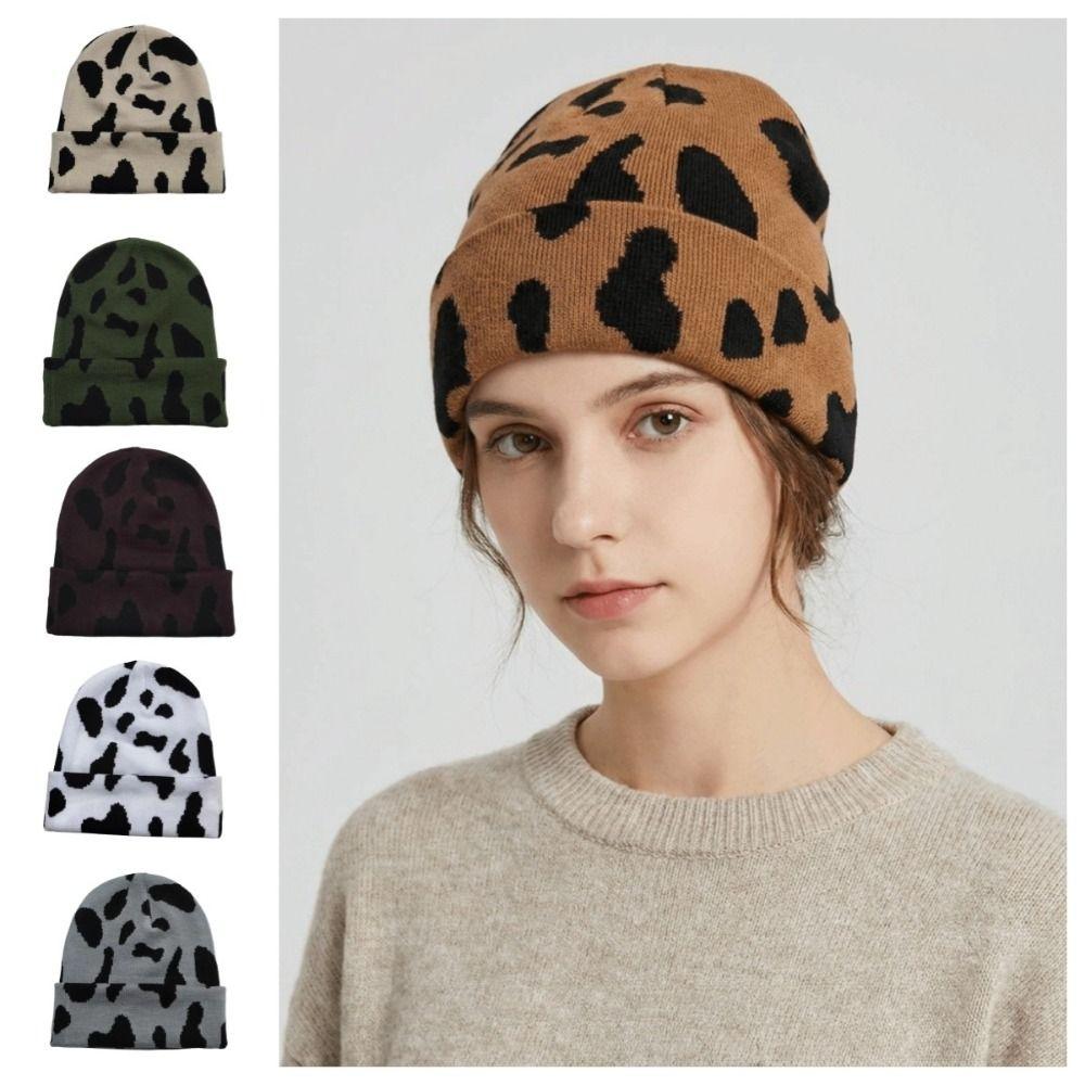 Keep Warm Pullover Hat Ear Protection Winter Beanie Hat Casual Cow Pattern Knitted Hat Skiing