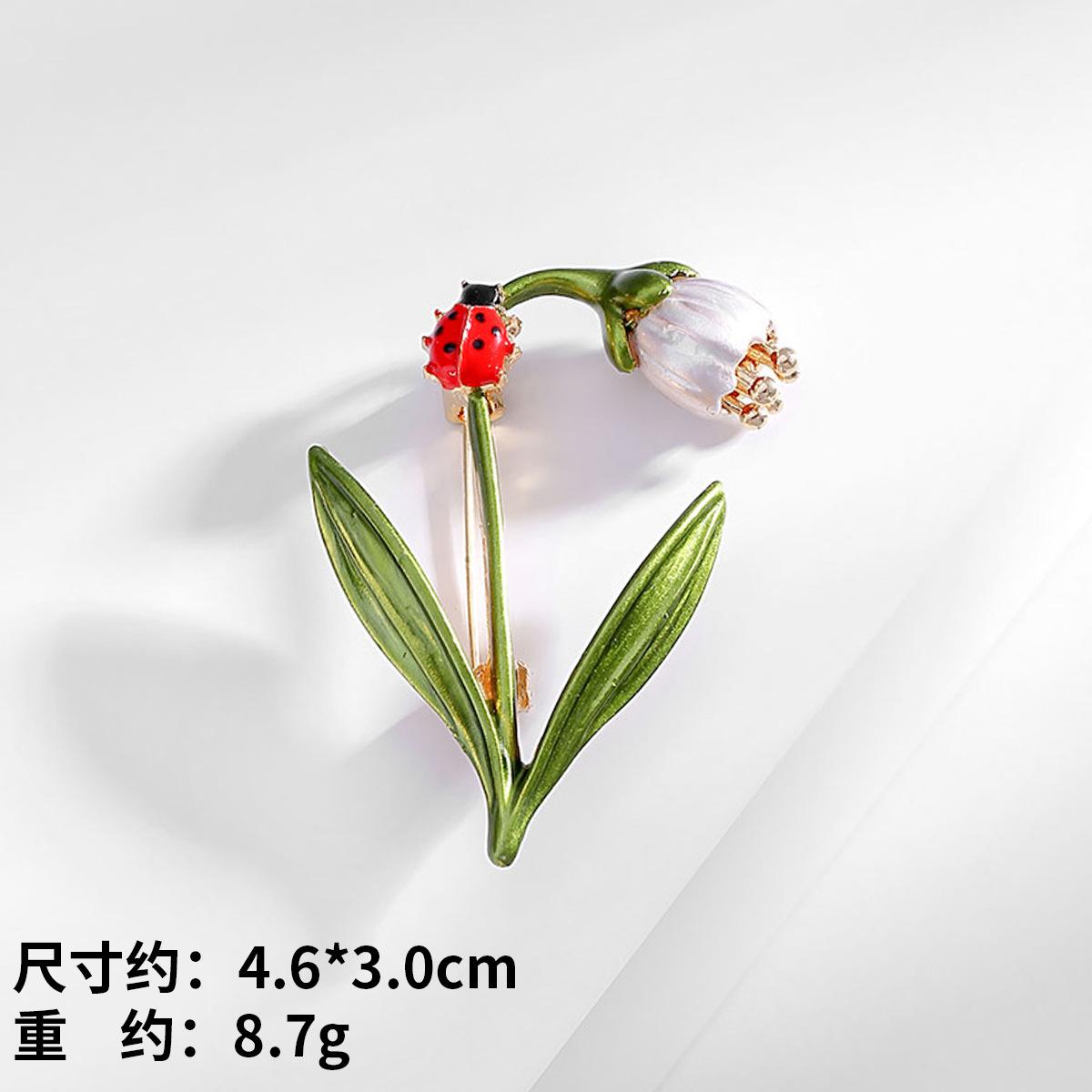 

Брошь-растение Ландыш Цветочная корзина Клубничная роза Premium Sense Нишевая брошь Ромашки Анти-световая булавка