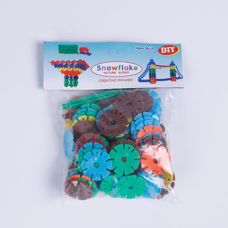Eco-friendly 118-piece Snowflake Building Blocks with Axles - Educational Toy Set