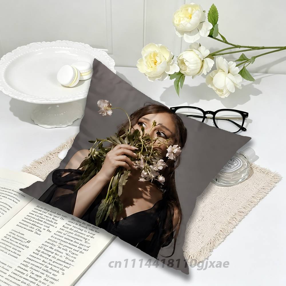 For Singer AAriana Petal GGrande Pillow Case For Home Bedroom Car Office Decoration Living Room Sofa Cushion Cover Suitable