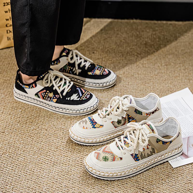 Herren Ethno-Stil Herren Canvas-Schuhe sind modisch, leicht und für Outdoor-Reisen im Urlaub geeignet