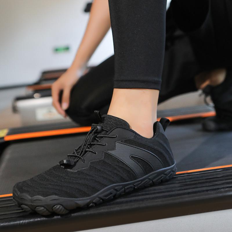 Hiking Shoes Men's and Women's Four Seasons New Five-finger Shoes Couple Casual Sports Shoes Climbing Shoes Breathable, Lightweight and Non-slip