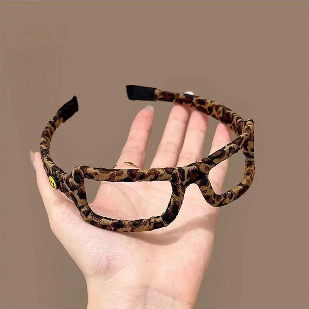 Women's High-End Leopard Velvet Eyeglasses Headband - Versatile Fashion Hair Accessory for Summer