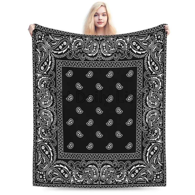 Buntes Paisely Schwarzer Bandana-Rand Schal Weiße Decke Weiche Warme Fleece-Kuscheldecke Leichte Flanell Flauschige Decken