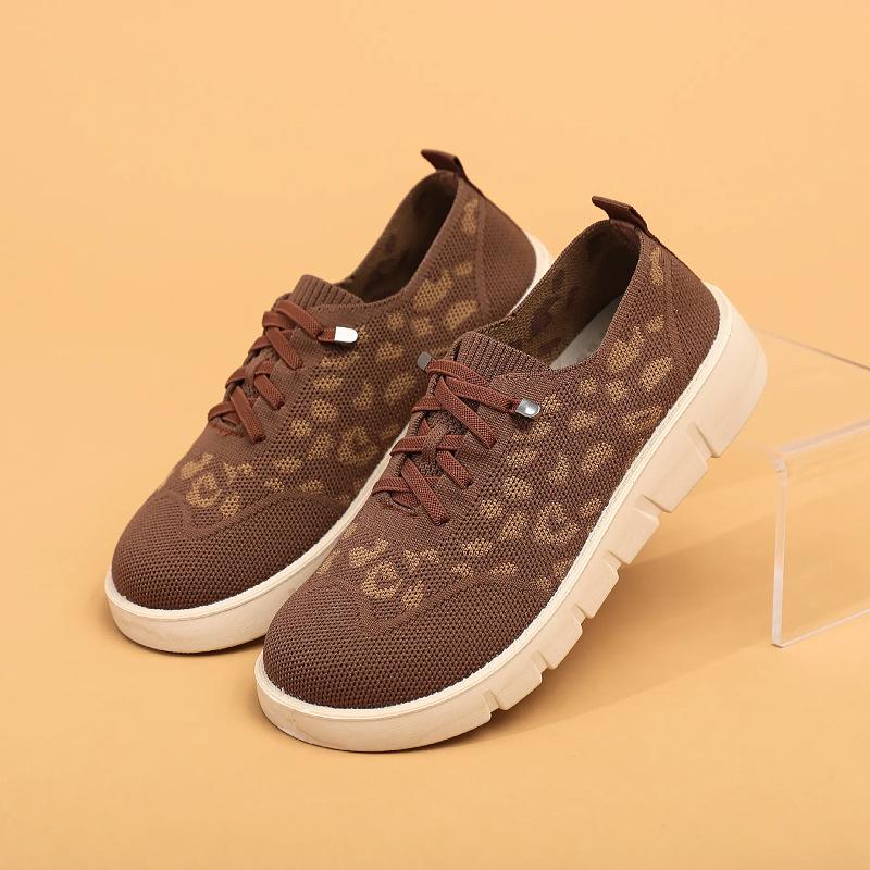 Processing and Customization of New Leopard Print Old Beijing Cloth Shoes, Women's Casual Soft Sole, Comfortable and Breathable, Versatile, Casual O