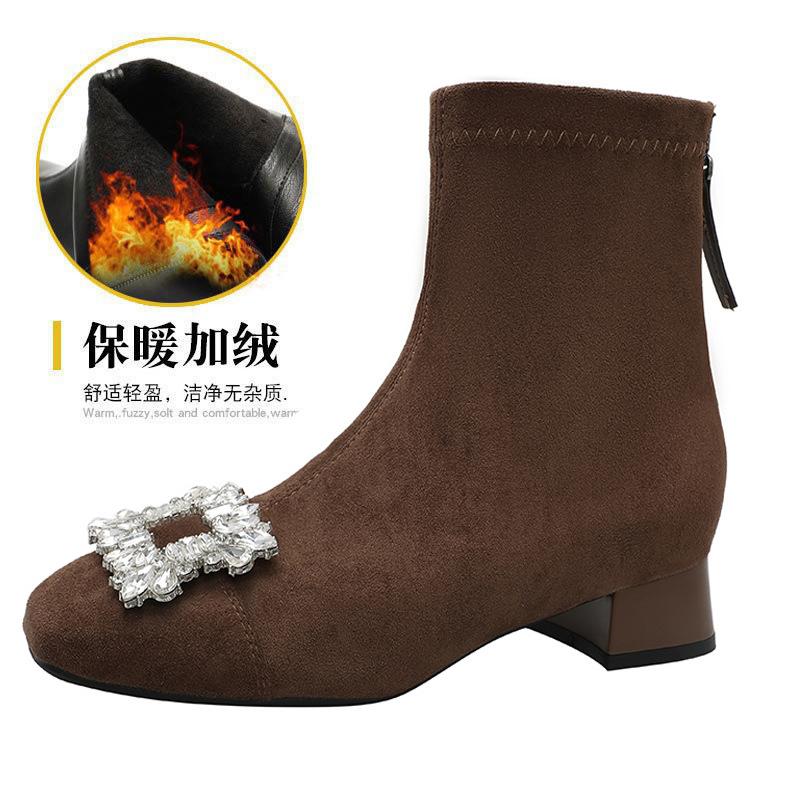 

Индивидуализированные короткие ботинки~ Замшевые короткие ботильоны с квадратным носком, кофейные, со средней высотой голенища, женские ботинки с пряжкой из стразов, на низком каблуке, весенне-осенние 40