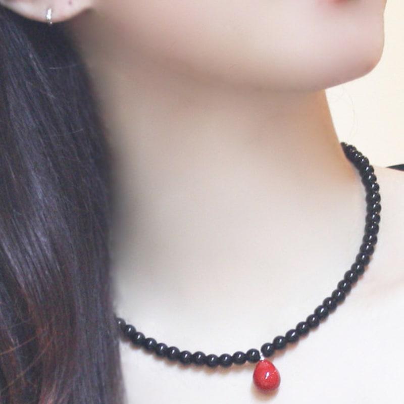 

glammuse Red point necklace Red point necklace
