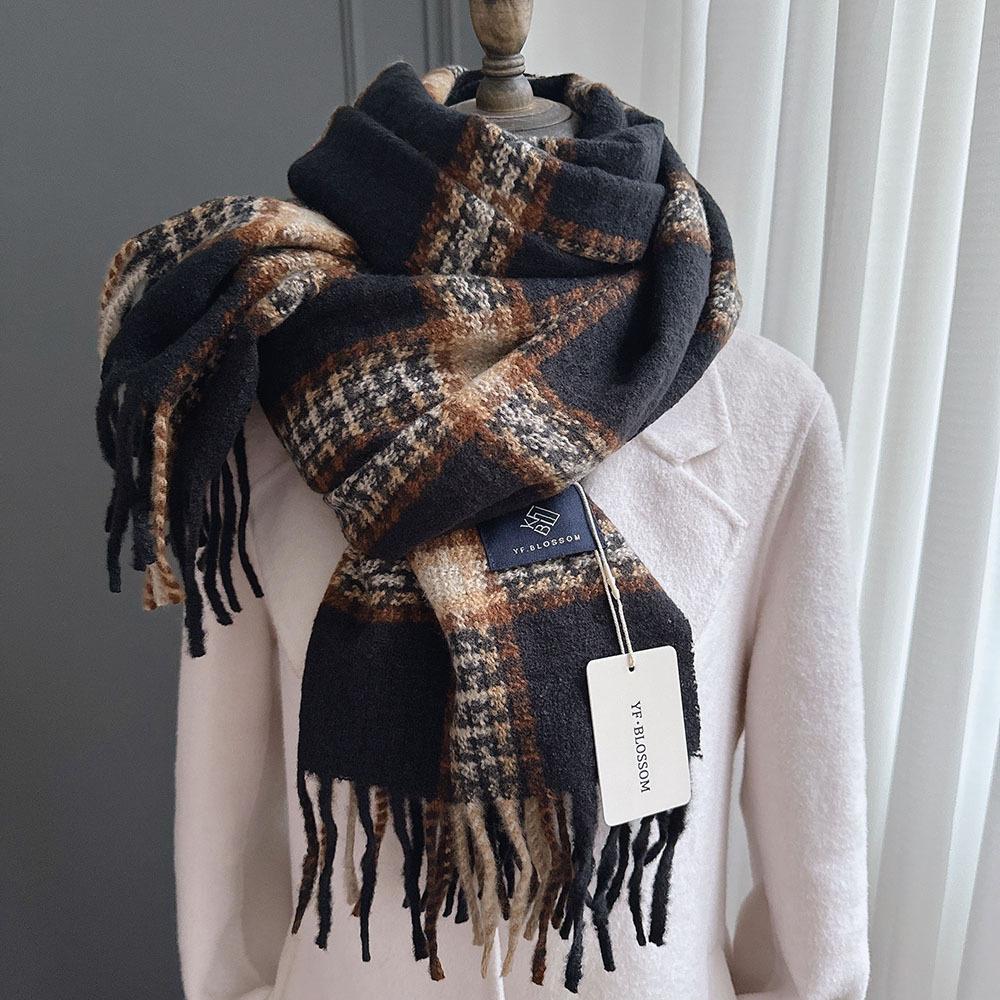 Elegant Plaid Cashmere Scarf for Men and Women - Versatile Thick Shawl, Warm, Windproof, Snow-Resistant, Machine Washable - Casual Outing