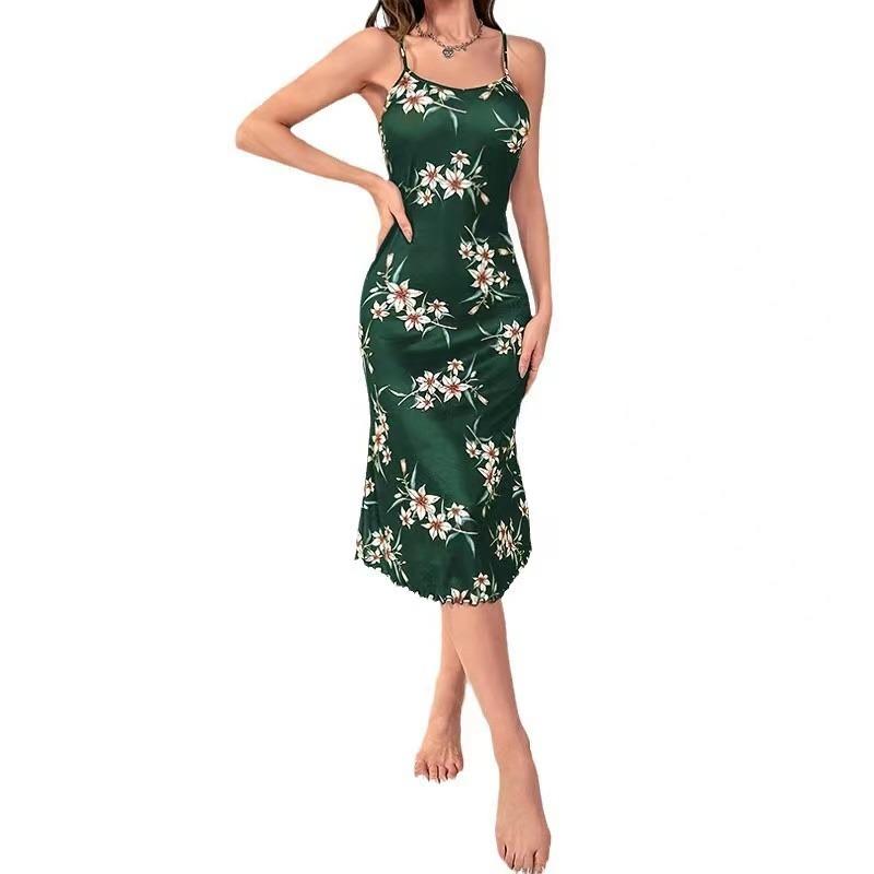 Summer Hot New Black Ladies Printed Flowers Printed Sexy Pure Desire Wind Label In a Long Wooden Ear Milk Silk Sling Nightgown