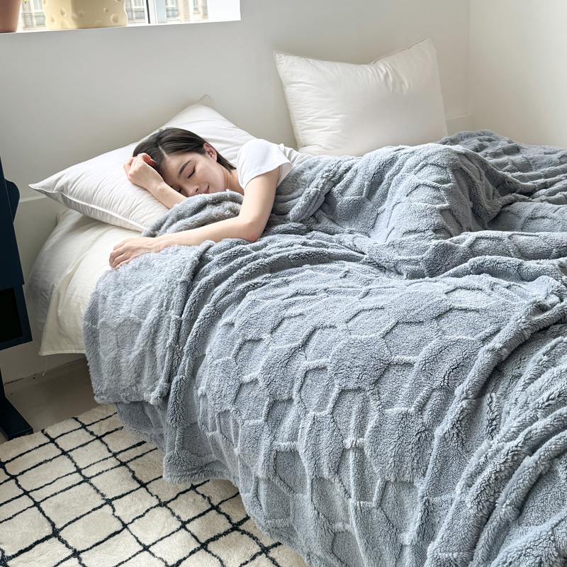 Super Soft Blanket Warm Flannel Plaid Solid Color Bedsheet Sofa Towel Nap Shawl Skin-friendly Blankets cobijas de camas