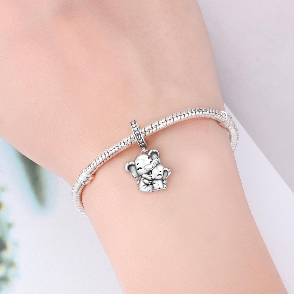 Copper Embracing Elephant Animal Beads Original Pendants Bracelet Charm Jewelry Party Diy Trendy Gifts
