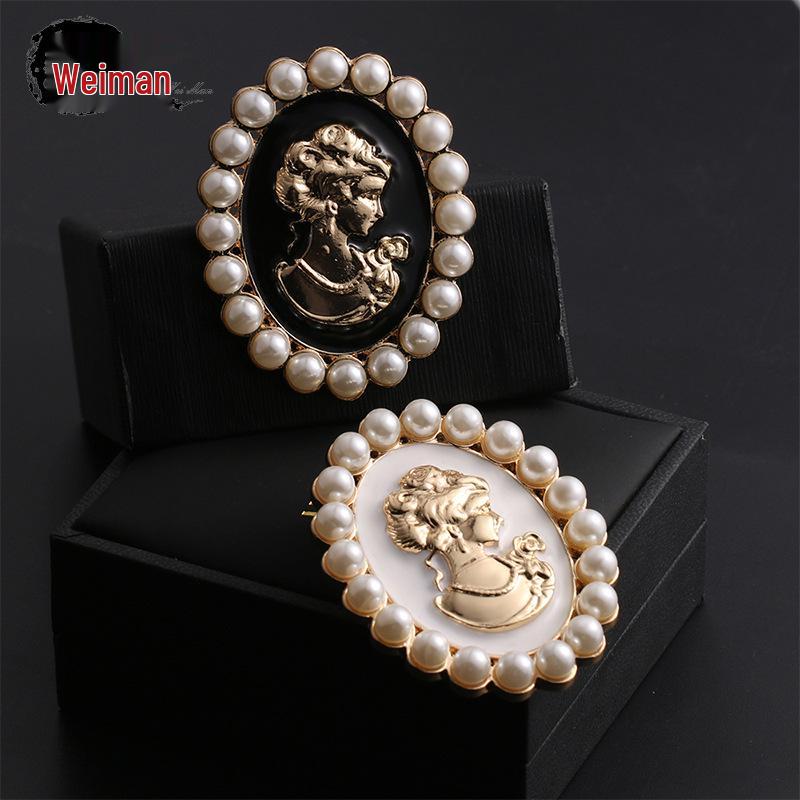 Retro European & American Pearl Brooch: Exaggerated Women's Portrait Pin for Sweaters & Coats