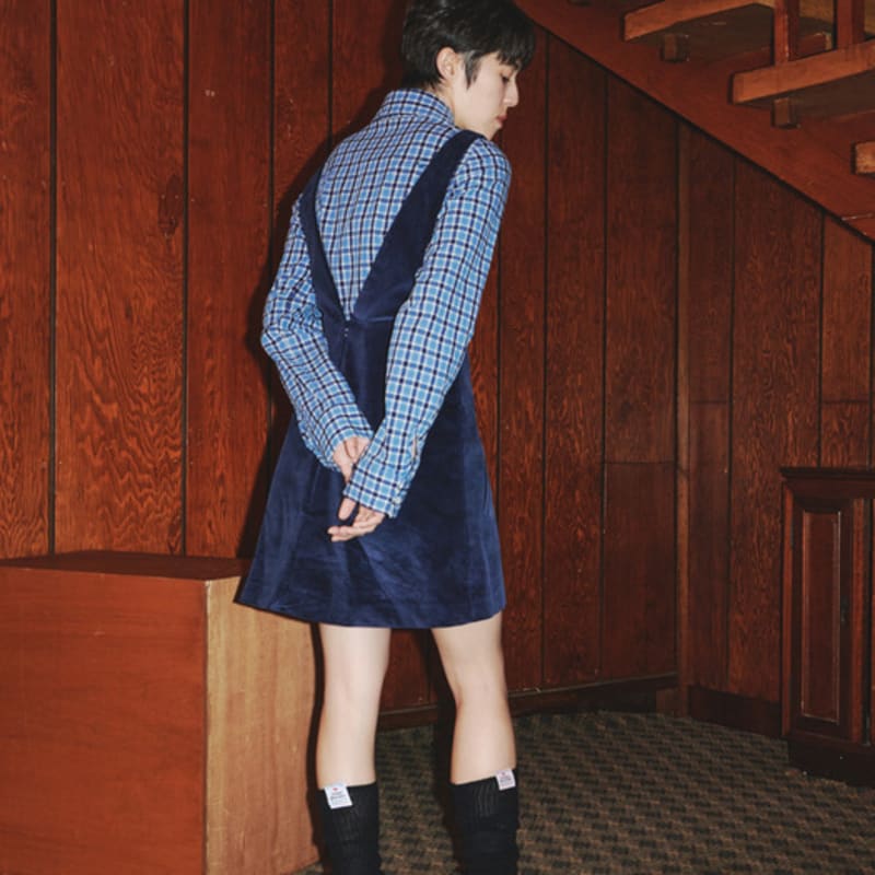 

ненавижу понедельник длинная свободная помада черный IHM090628