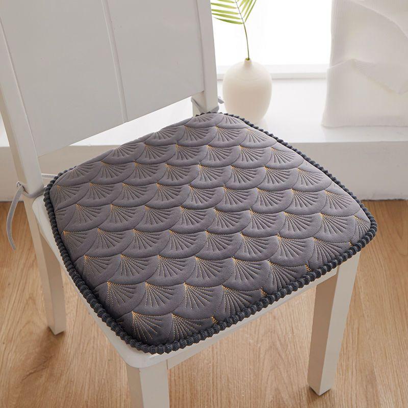 High Quality Home Non-slip Dining Chair Mat Horseshoe Shape Thicken Velvet 4-season Cushion Modern Style Decor Restaurant Cushio 42x44cm
