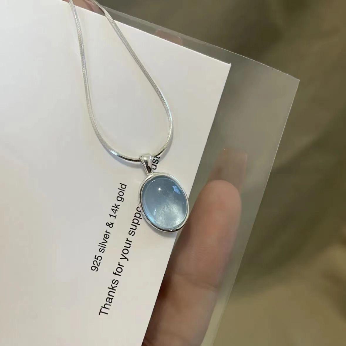 

Sea Blue Stone Women Necklace Light Luxury Oval Aquamarine Pendant Collar Chain Moonlight Stone Fashion Jewelry синий