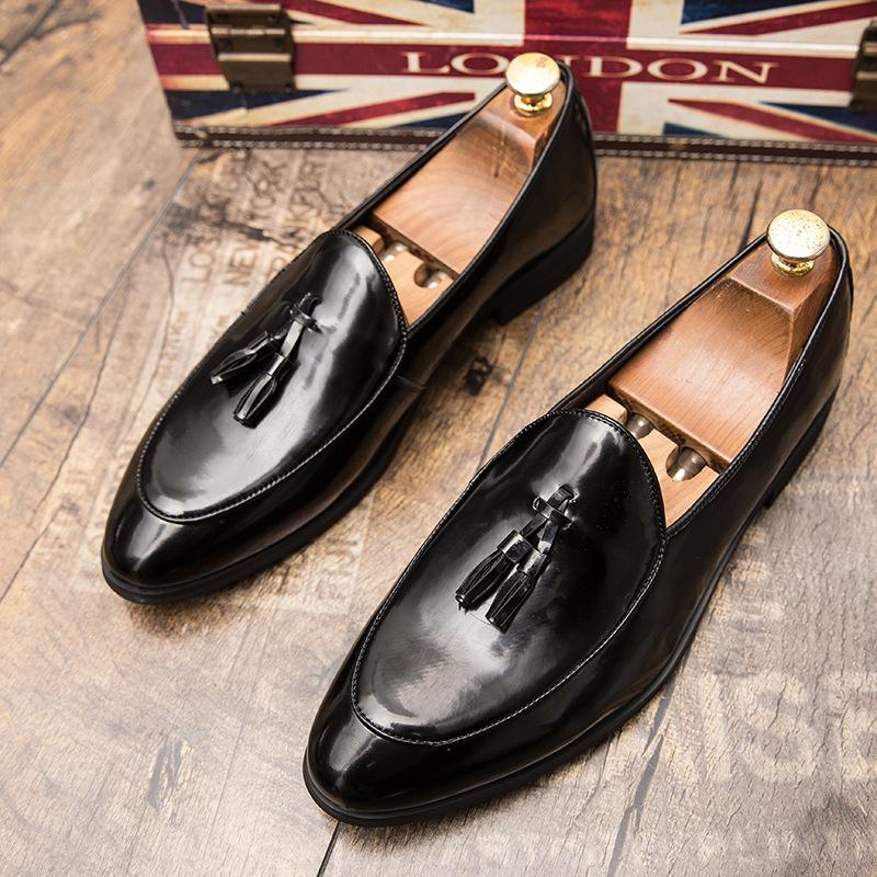 Spring autumn British fringe soft leather slip-on men's shoes trend hair stylist set feet men lazy small leather loafers D415