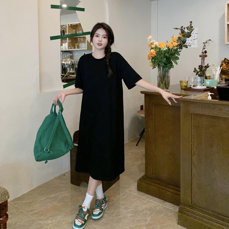 Plus Size Women's Summer Slit Dress - Loose Fit, Crew Neck, Solid Color, Mid-Length, Short Sleeve Over-Knee T-Shirt Dress.