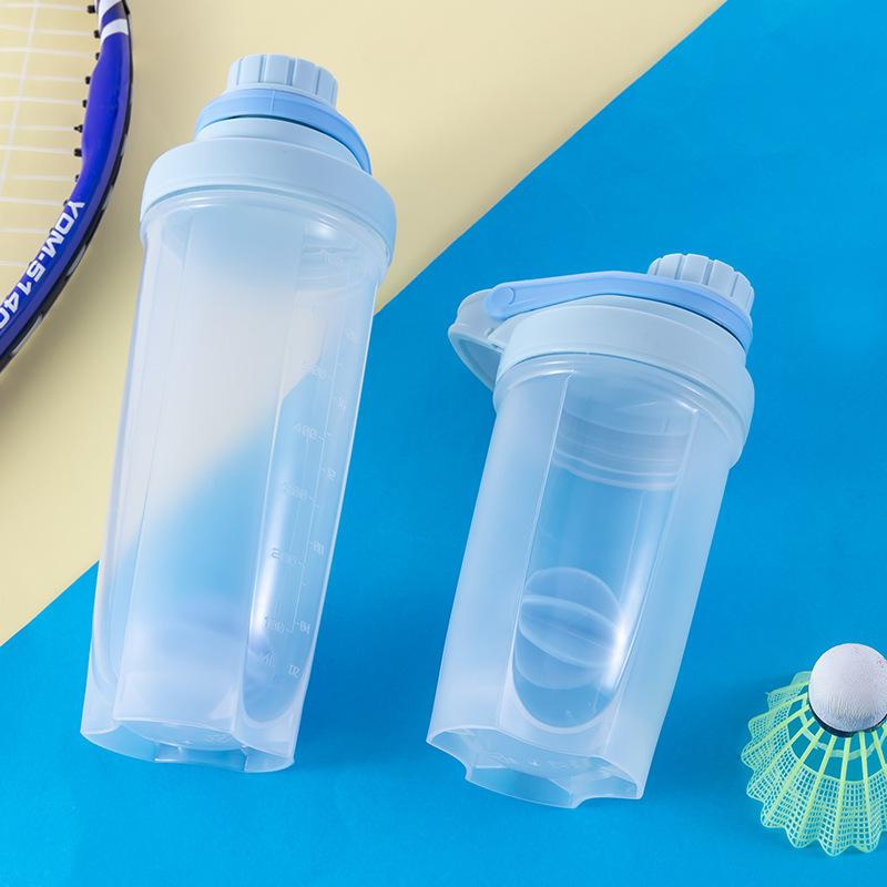 

Transparent shaking cup, summer fitness sports large capacity cup, mixing ball, resistant to drops and impacts 500ml синий