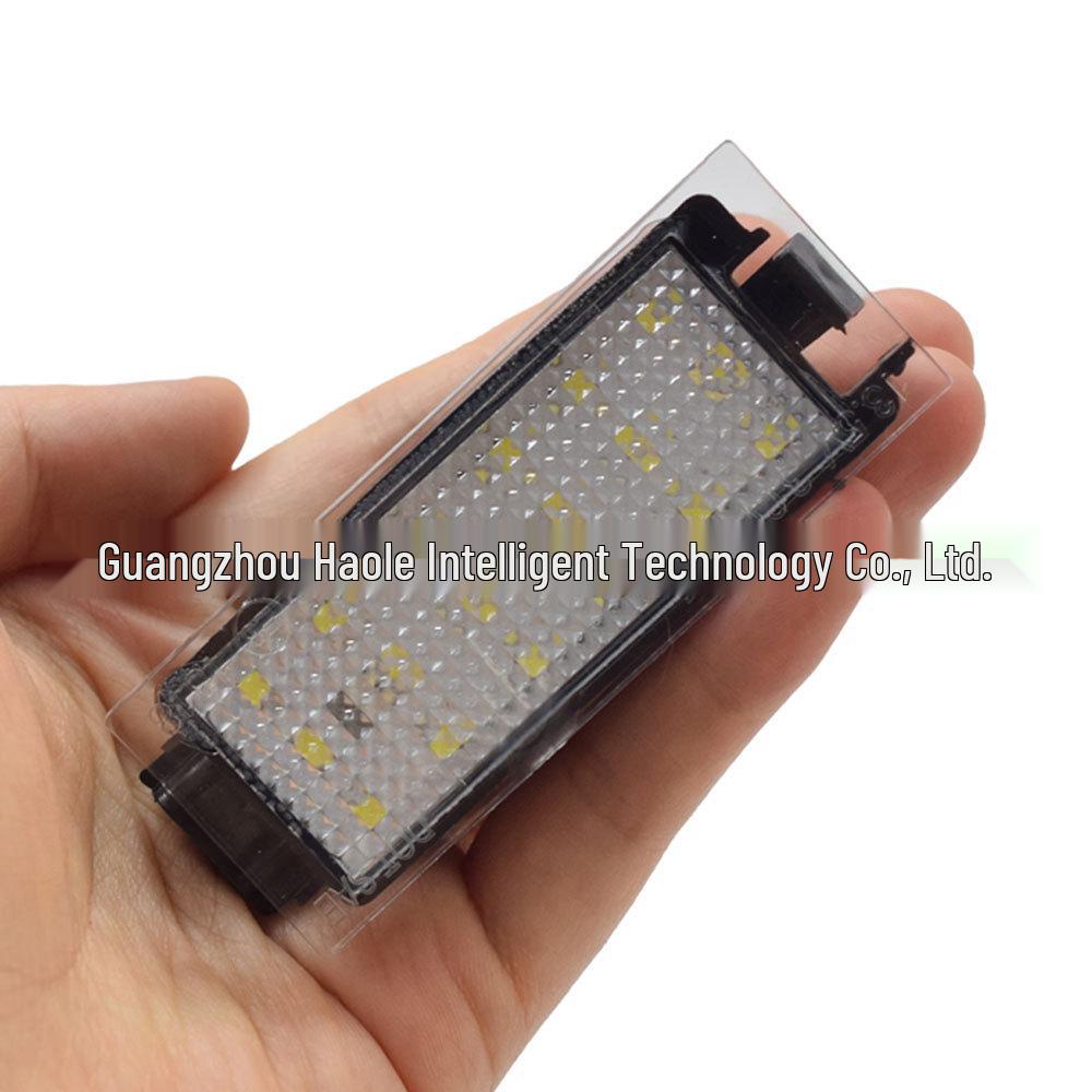 License Plate Light for Renault Megane, Laguna, Koleos, and Clio Tailgate