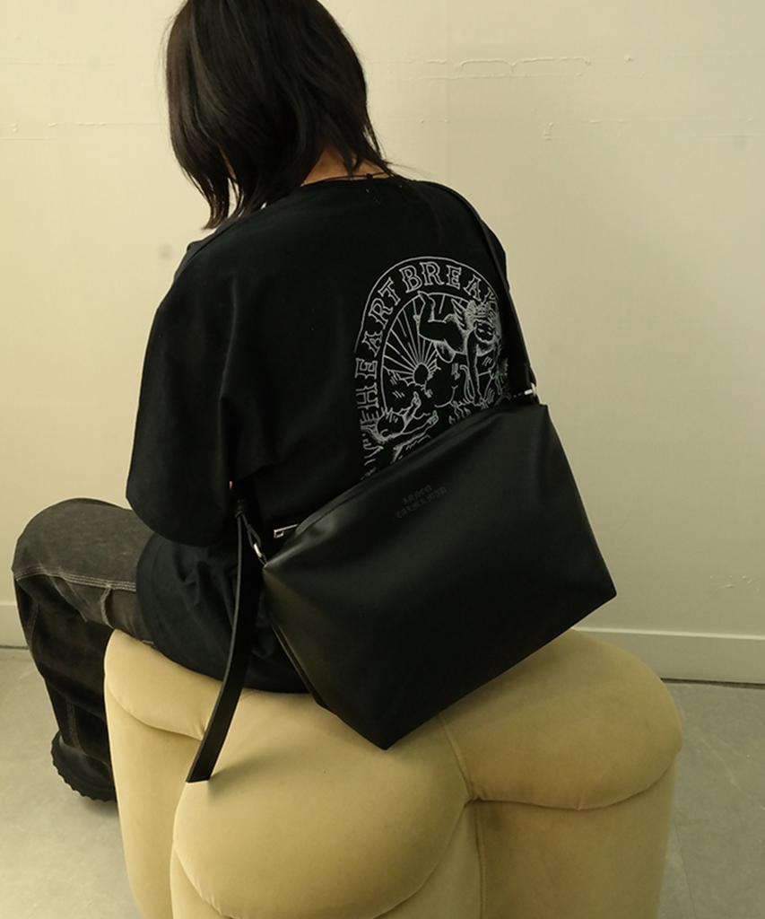 Inneq Chunky Buckle Standard Bag Black