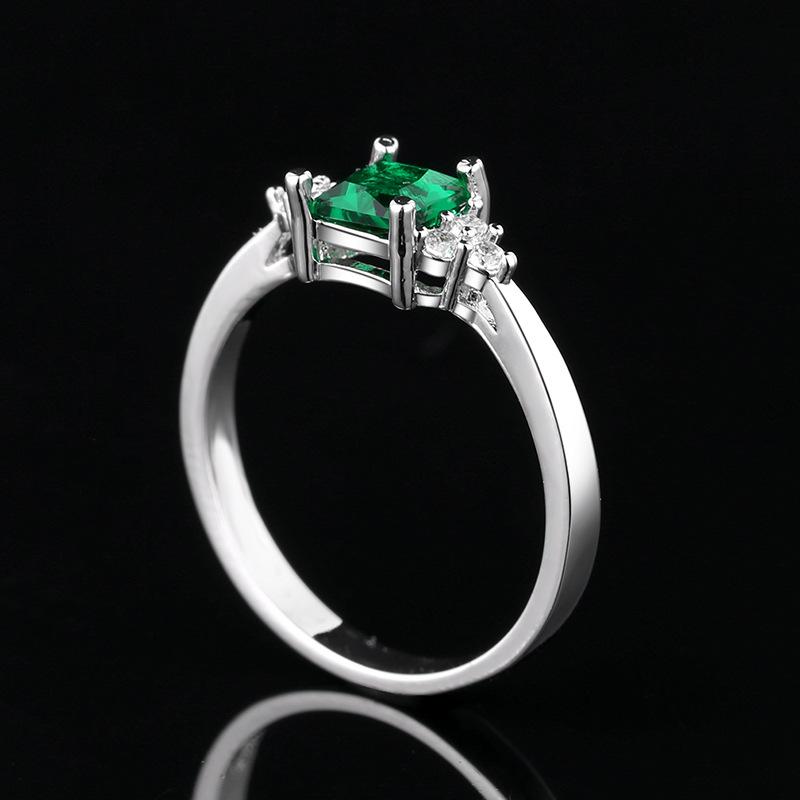 2026 Fashion Square Emerald Ring, Ladies, Niche Light Luxury Princess Square Ring Tide Jewelry
