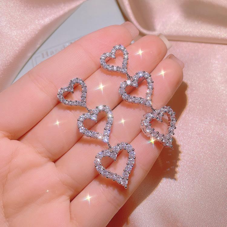 

New High grade Heart shaped Tassel Earrings Small Fashion with Love Long Earrings