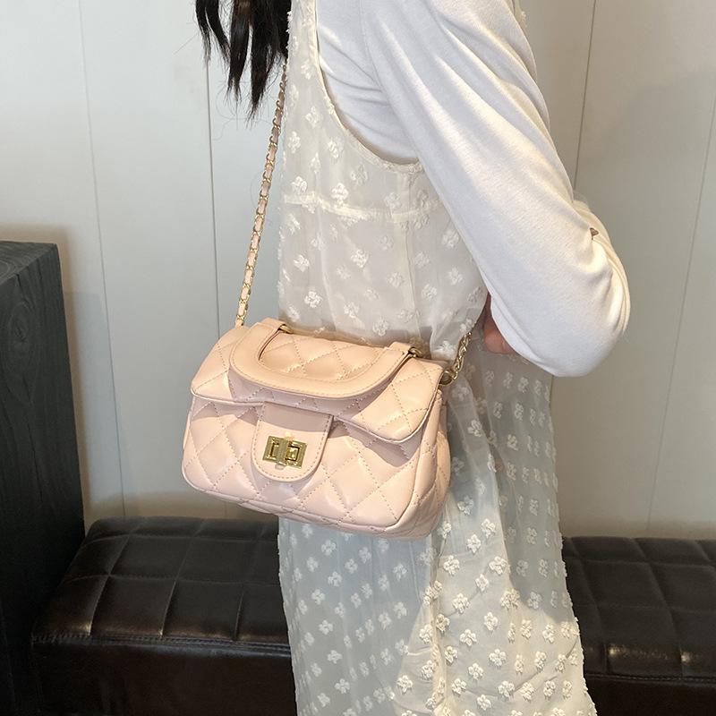 Niche design foreign style small fragrant style rhombus chain bag women's 2025 spring and summer Korean version simple fashion shoulder messenger bag