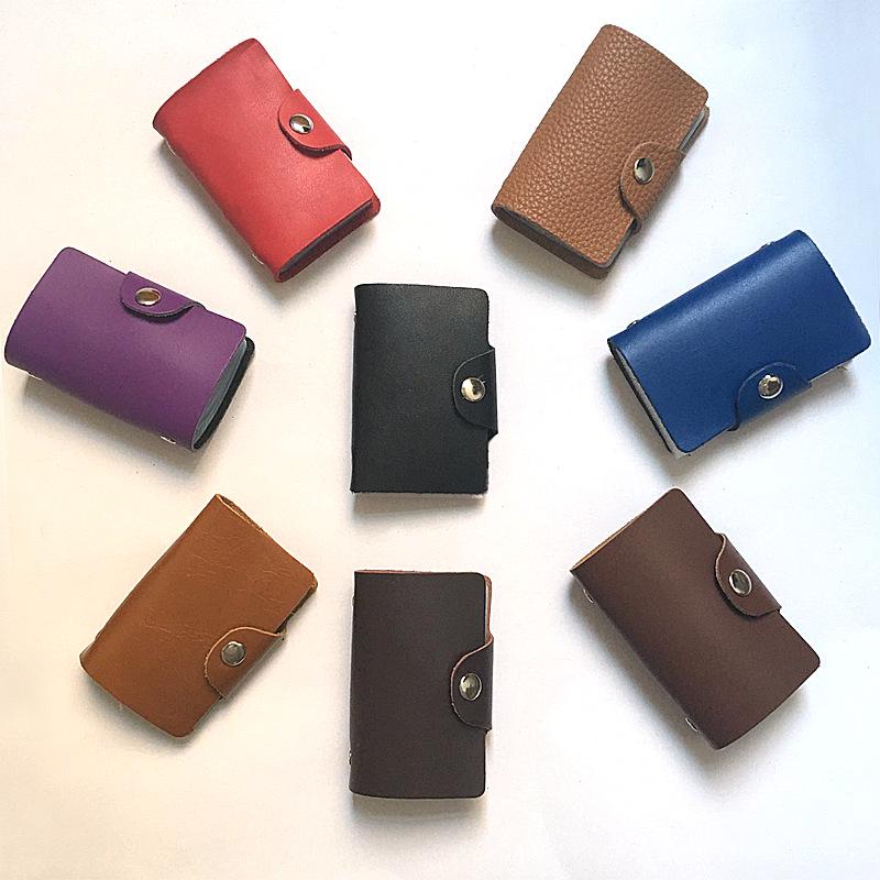 

Компактный кошелек и визитница из натуральной кожи — легкий, практичный и удобный для переноски органайзер для карт. чёрный