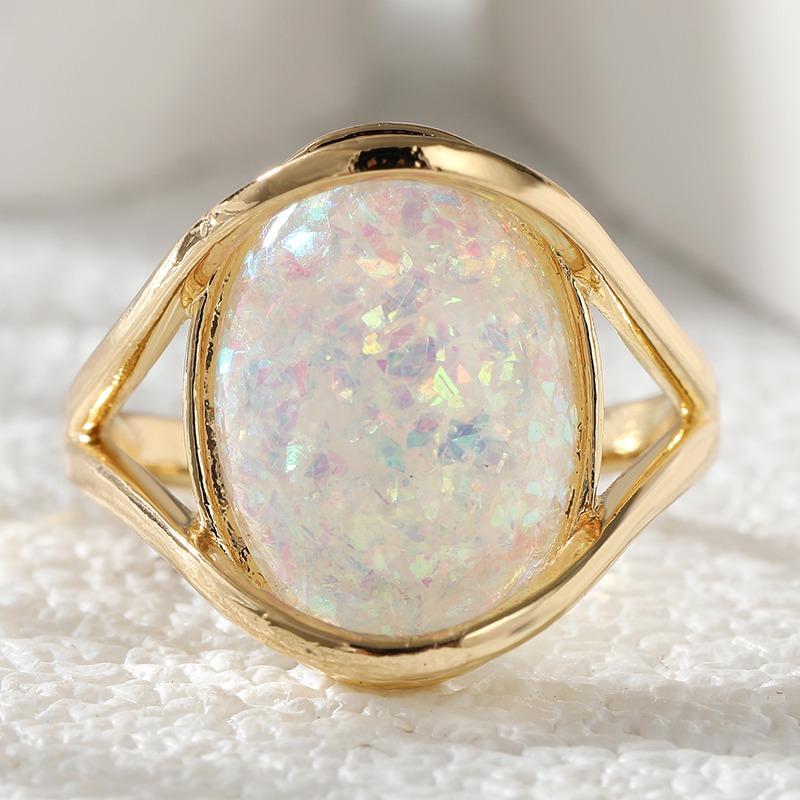 Vintage Inlaid Imitation Opal Women's Ring Classic Gold Color Geometry Daily Wear Party Jewelry Anniversary Gift