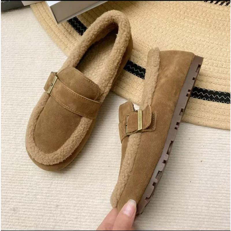 Wearing warm women's new flat-bottomed Doudou shoes, winter velvet and one pedal, retro thick cotton shoes for women