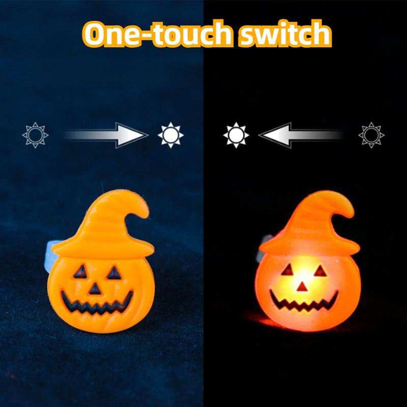 

10PCS Halloween LED Light Up Rings Glow in The Dark Flashing Party Favor Toys for Kids Trick or Treat Gift Ring Set Decoration 1PC