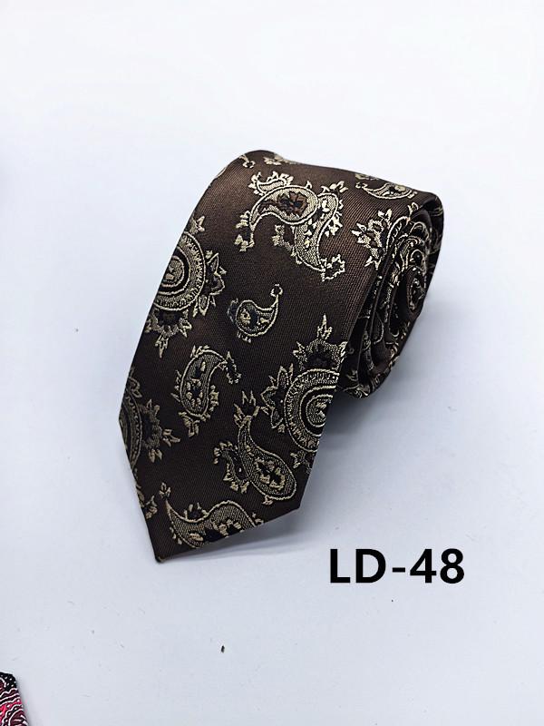 Handmade Paisley Tie for Trendy Gentlemen