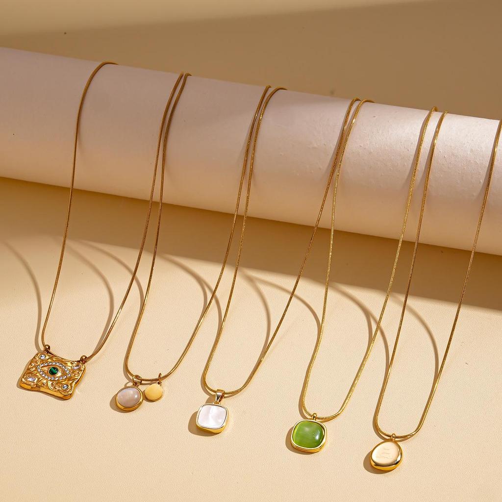 Stainless Steel Diamond-Inlaid Square Glass Pendant Clavicle Necklace - Minimalist Luxury for Women