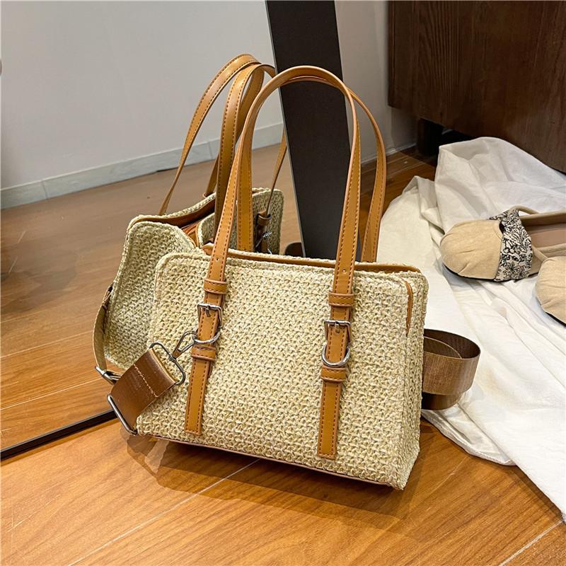 Seaside Vacation Beach Bag Women's New Casual Messenger Bag Popular Versatile Woven Straw Bag