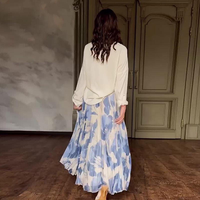 Autumn 2024 Stylish Women's Round Neck Top and Printed Skirt Two-Piece Set