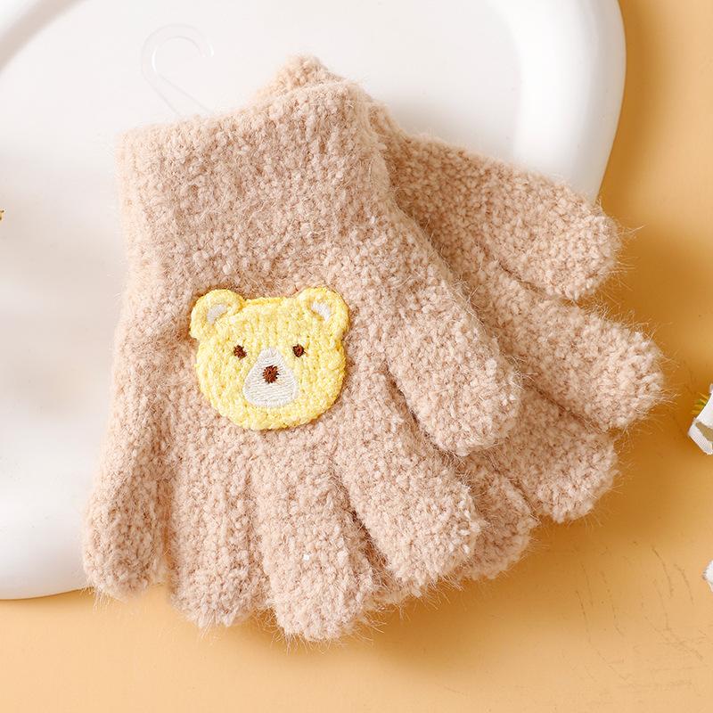 Cartoon children's gloves keep warm and cold in winter, all fingers, middle-aged children's kindergartens, boys and girls writing five fingers
