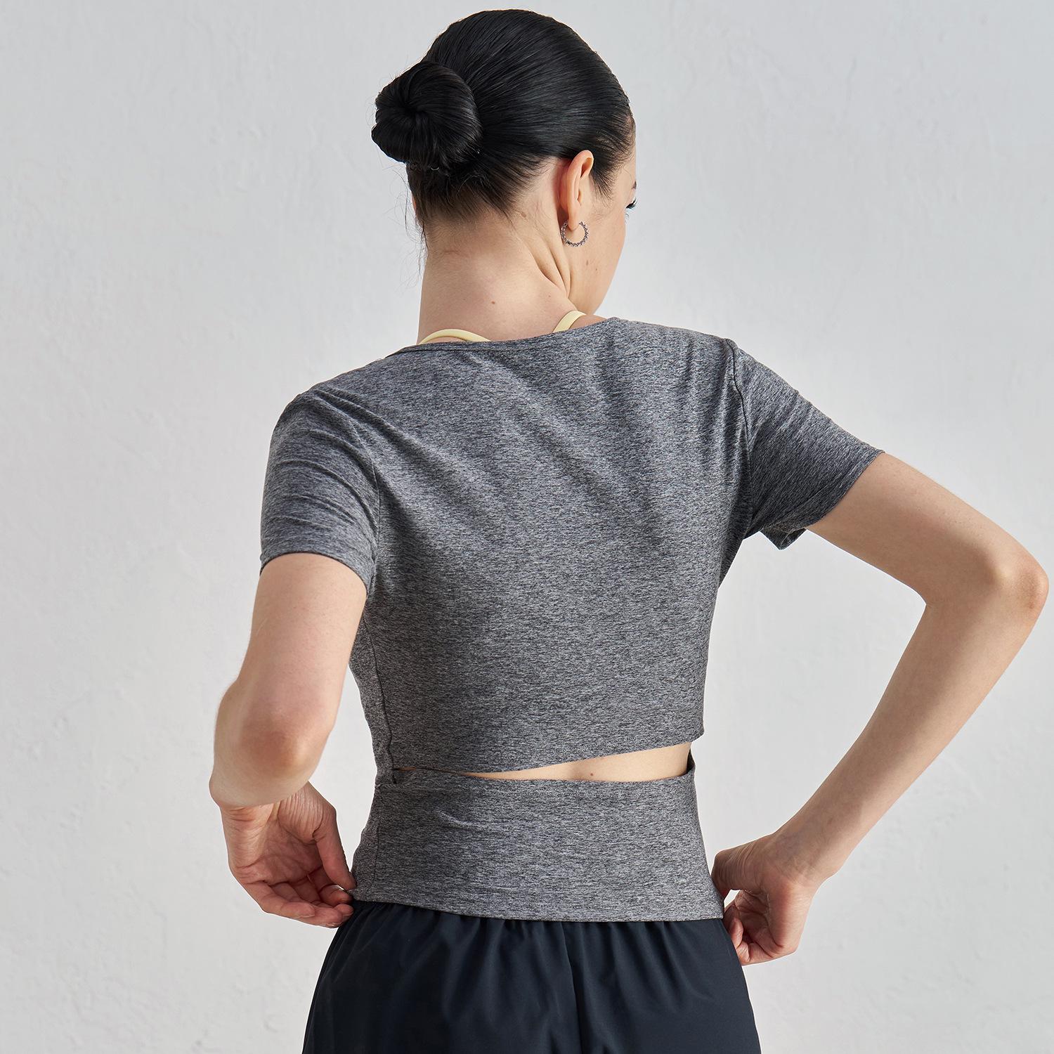 

Летняя женская футболка для йоги с коротким рукавом и открытой спиной, 2025: Высокоэластичная, приятная к коже одежда для фитнеса M