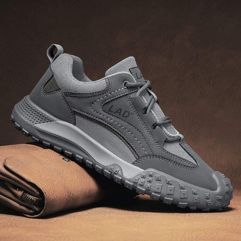 

Осень 2025 Рабочая обувь для строительной площадки: Толстая подошва, износостойкая, нескользящая, водонепроницаемая, маслостойкая, без стального подноска. Size 44