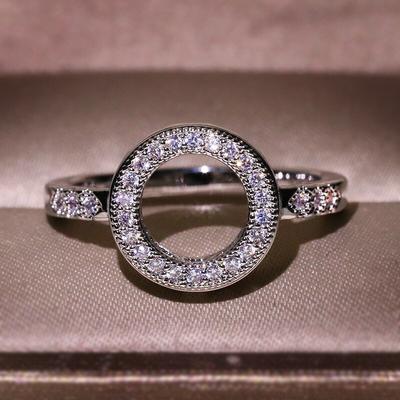 2022 Semplice anello rotondo in zircone bianco per donna Manuale Mosaico Zircone Festa di nozze Anelli di fidanzamento Gioielli di moda Regalo