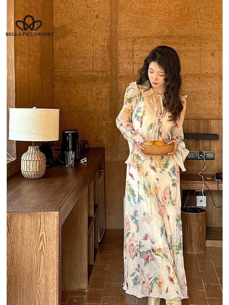 sachin and babi light blue dress Blumarine Milan Ready to Wear Autumn Winter Fairy Gown: Beige strapless  floral chiffon flowing gown and gold shoes Stock Photo
