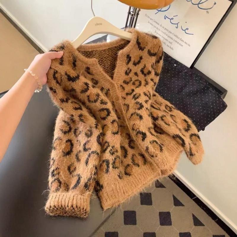 Leopard print full print v-neck long-sleeved knitted sweater cardigan jacket women's short new design niche top