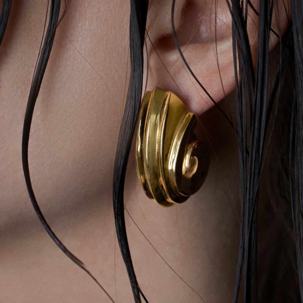 Spiral Conch Premium Metal Wind S925 Silver Needle Earrings Personality Simple Temperament Design Earrings