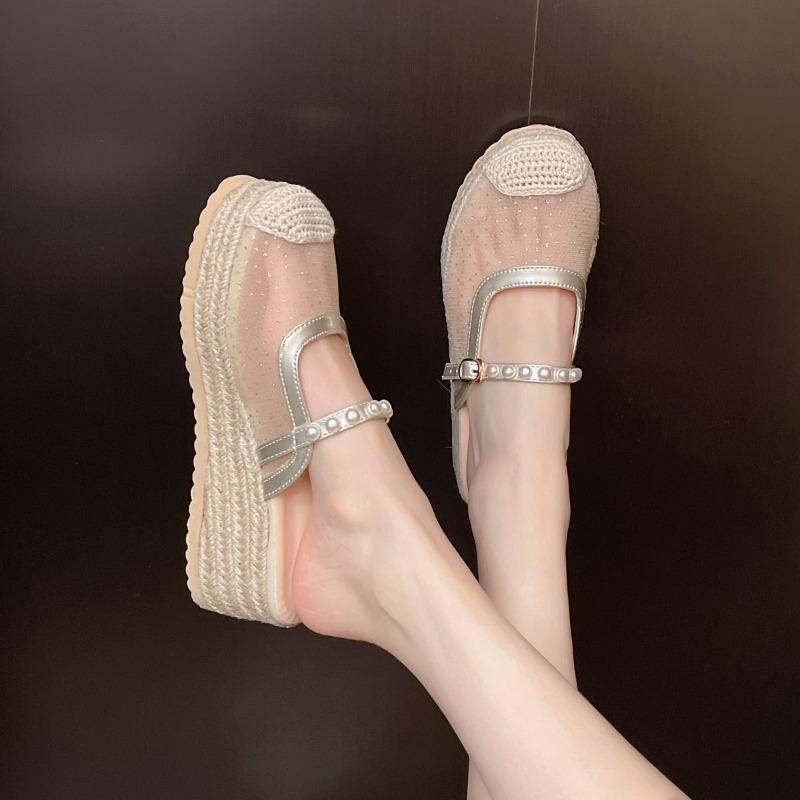 New Summer Style of Women's Flip-flops, New Chinese-style Thick-soled Pearl Toe Half-drag Straw Woven High-heeled Women's Shoes