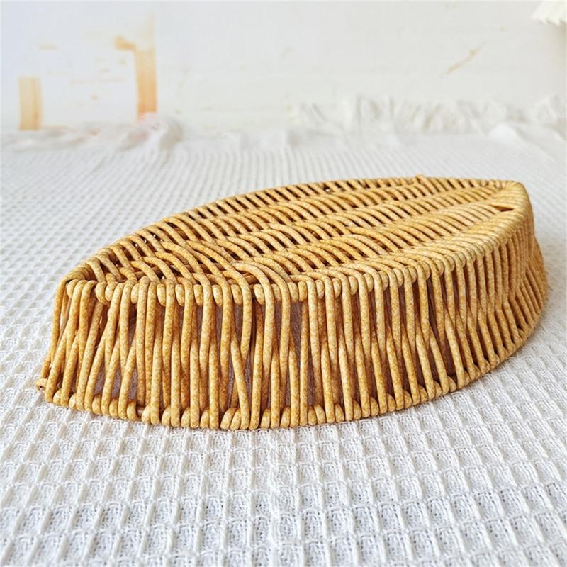 Convenient Fruit Plate Imitation Rattans Leaf Shaped Vegetable Tray Snacks Dish Multipurpose Basket for Everyday Use