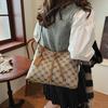 Women's bag 2025 new winter retro printing large-capacity shoulder bag versatile casual bag messenger women's bag