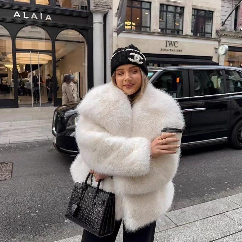 Autumn and Winter New Imitation Fox Fur Coat Lapel Short Thickened Loose Fashion Coat