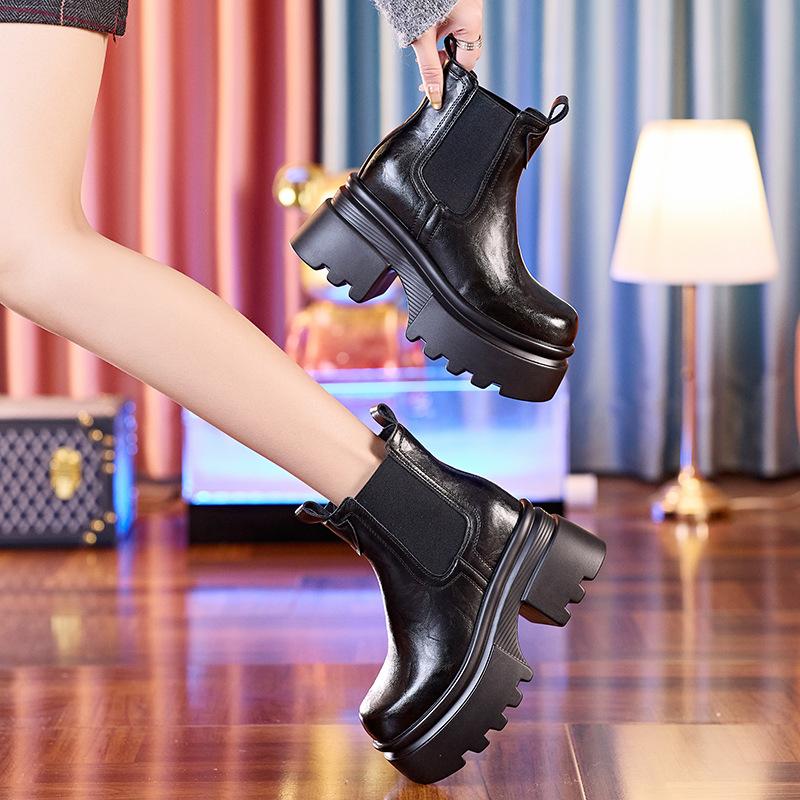 8665 Dámské boty Martin 2025 Podzim a Zima Nový Britský Styl Univerzální Krátké Boty Vysoké Silné Podrážky Vnitřní Výška Doutníkové Boty